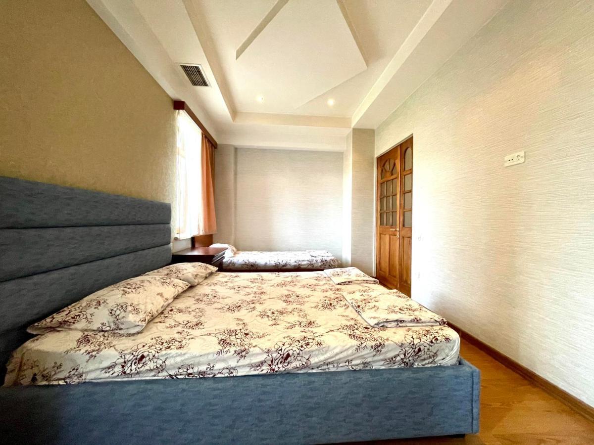 Apartments Emili Erivan Dış mekan fotoğraf