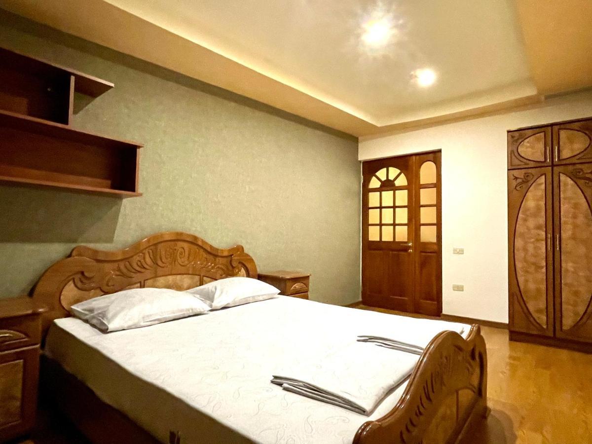 Apartments Emili Erivan Dış mekan fotoğraf