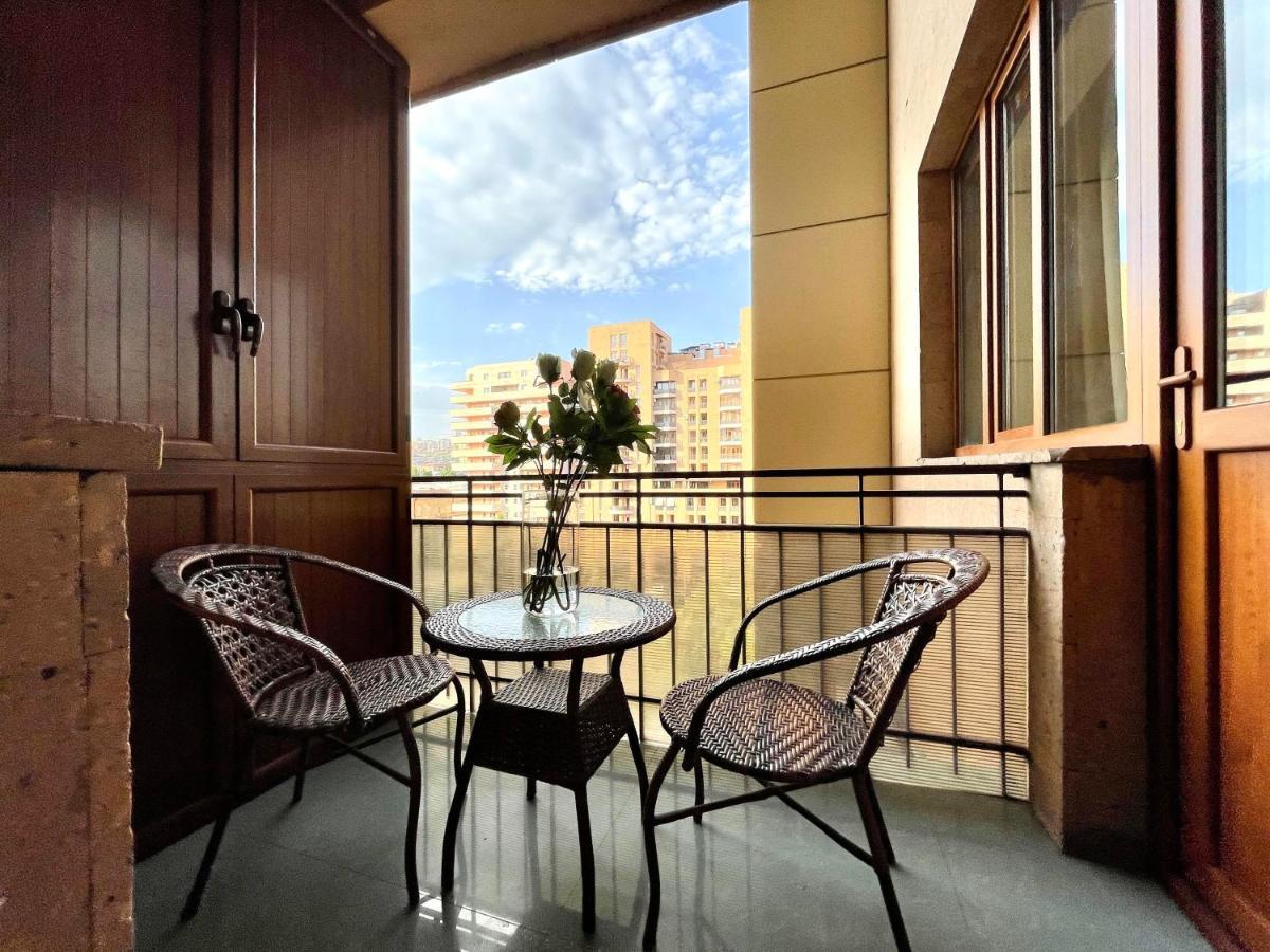 Apartments Emili Erivan Dış mekan fotoğraf
