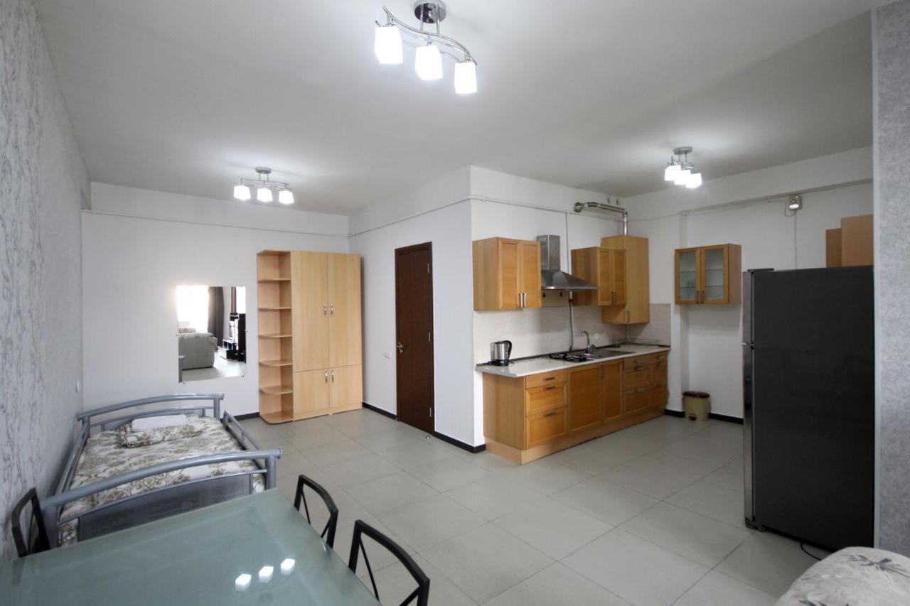 Apartments Emili Erivan Dış mekan fotoğraf