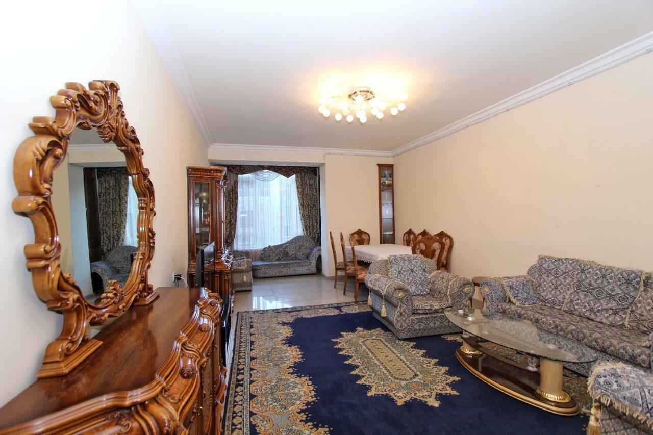 Apartments Emili Erivan Dış mekan fotoğraf