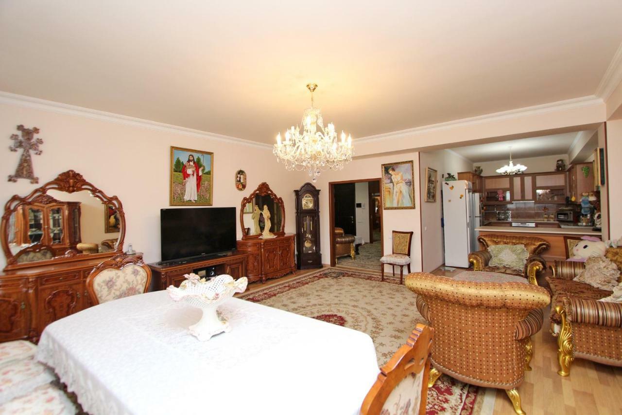 Apartments Emili Erivan Dış mekan fotoğraf